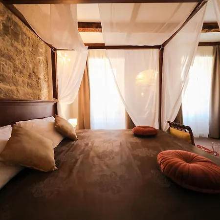 Konukevi Luxury Contessa Vitali 4*