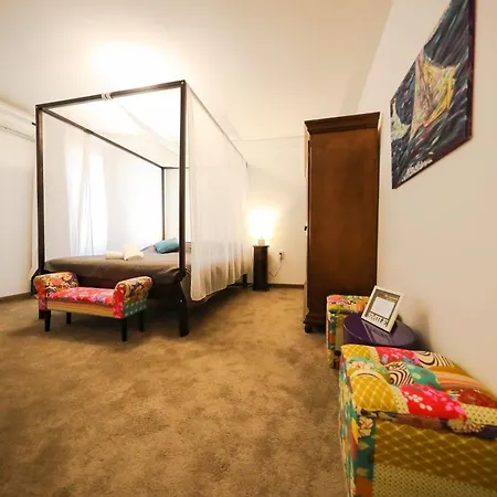 Luxury Contessa Vitali Konukevi