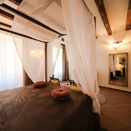 Luxury Contessa Vitali Konukevi