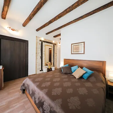 Luxury Contessa Vitali Konukevi 4*