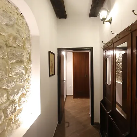 Luxury Contessa Vitali