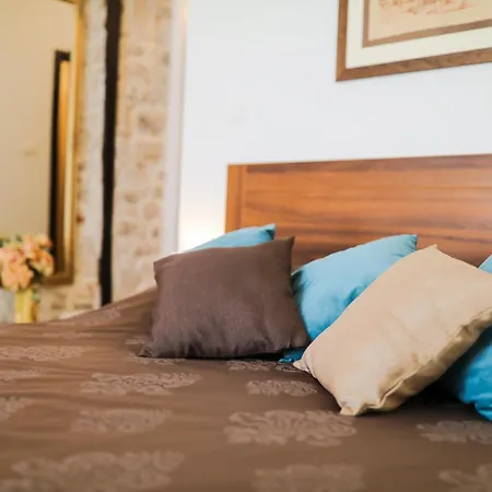 Luxury Contessa Vitali Гостьовий будинок Задар