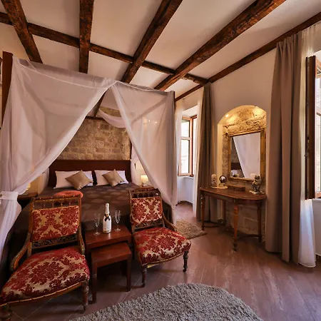 Гостьовий будинок Luxury Contessa Vitali 4*