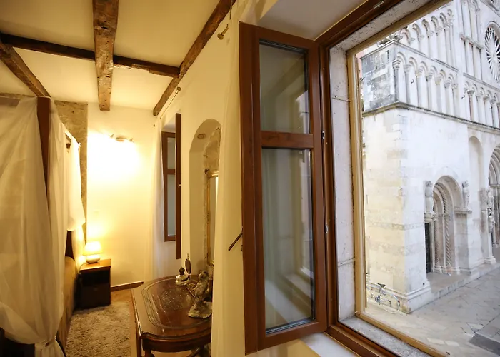 Luxury Contessa Vitali זאדאר